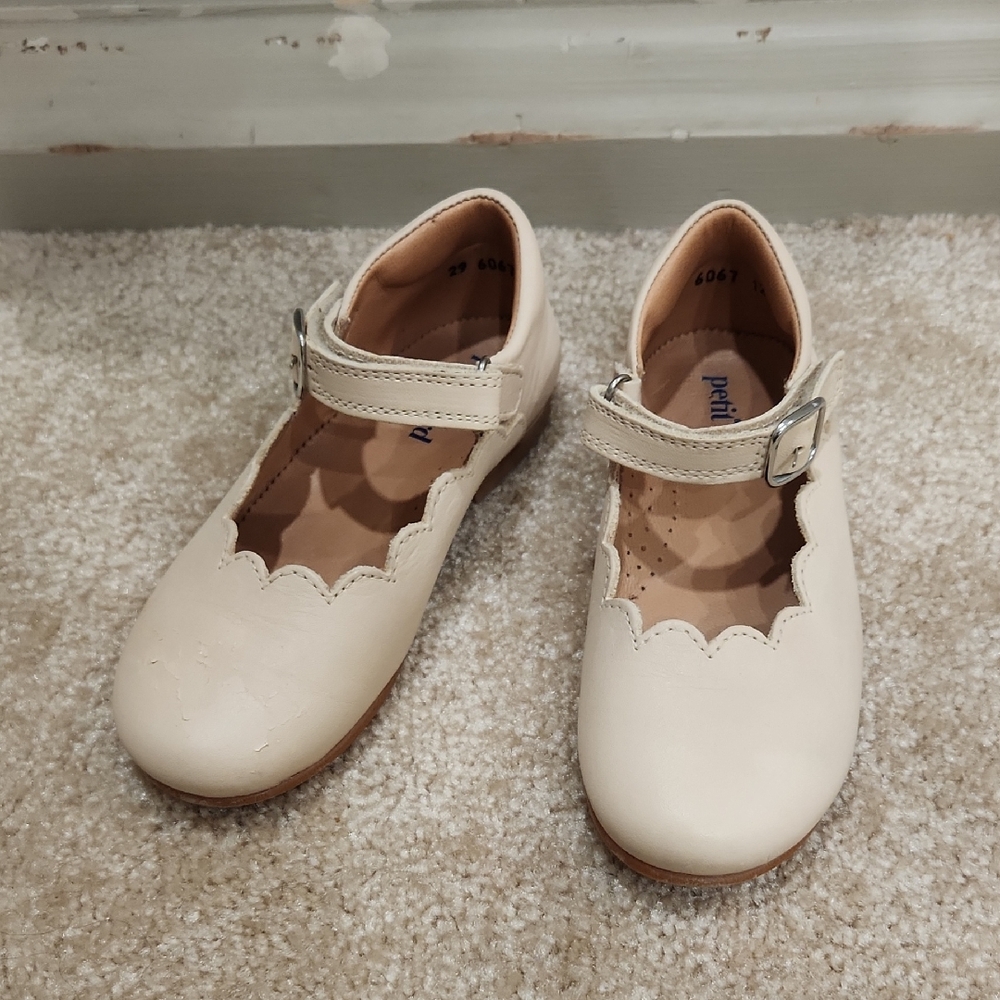Petit Nord Girls Scallop Leather Mary Jane Shoes Size 29